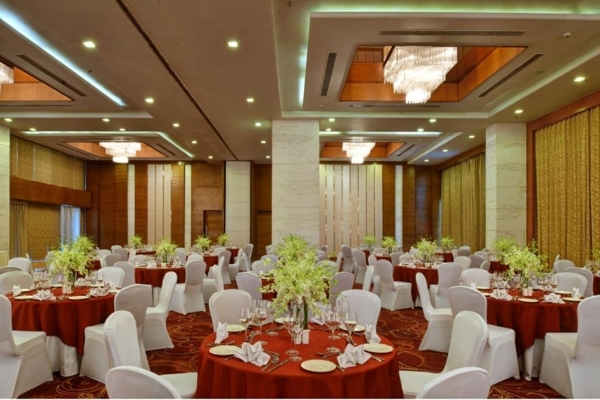Hotel Golden Tulip Lucknow